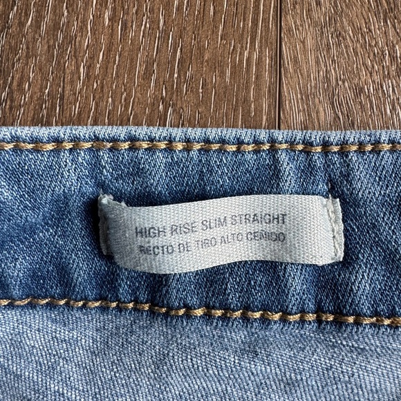 Universal Threads Jeans.  Women’s size 14. Lots of great stretch! - Picture 3 of 5